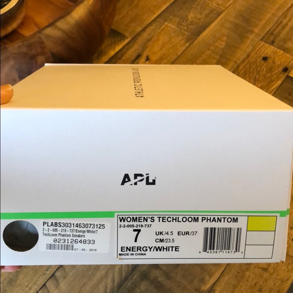 SOLD ON TRADESY NIB APL Techloom Phantom Sneakers - Picture 7 of 8